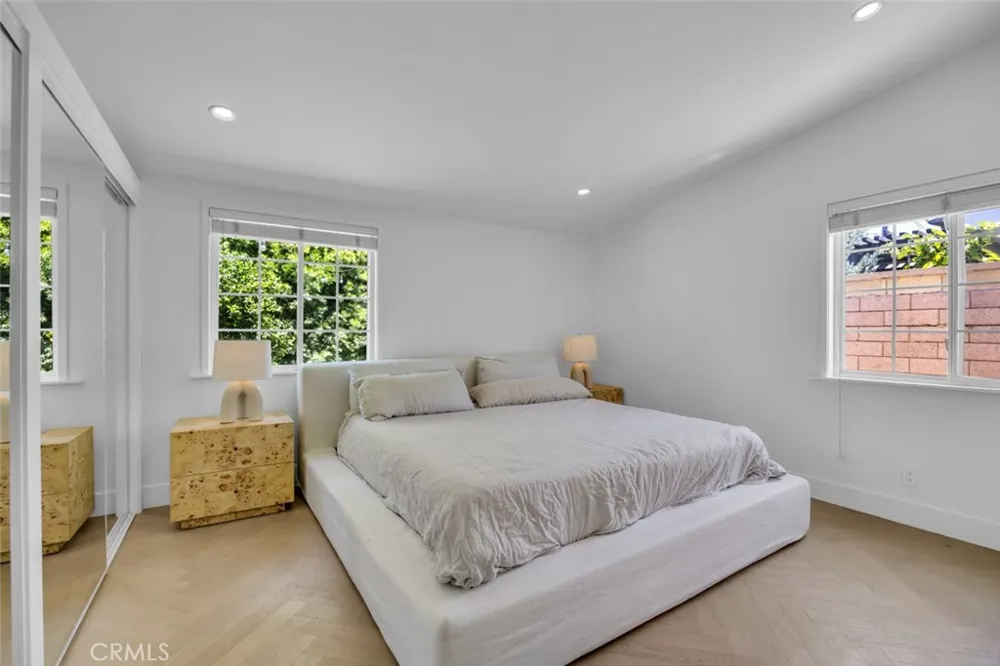 268 E Bay Street Costa Mesa, CA 92627