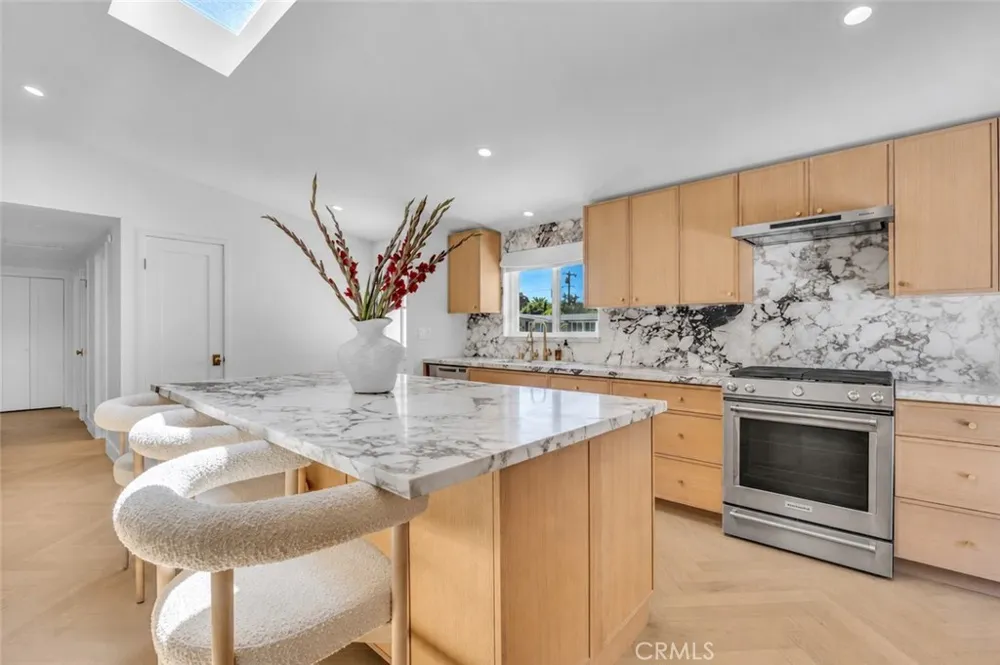 268 E Bay Street Costa Mesa, CA 92627