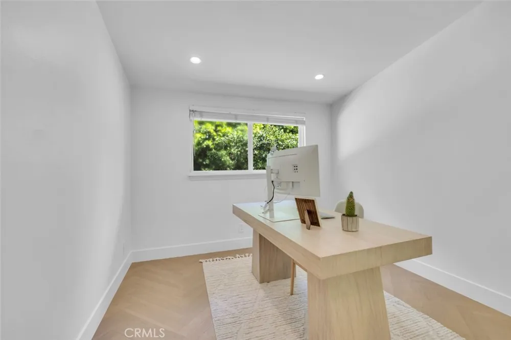 268 E Bay Street Costa Mesa, CA 92627