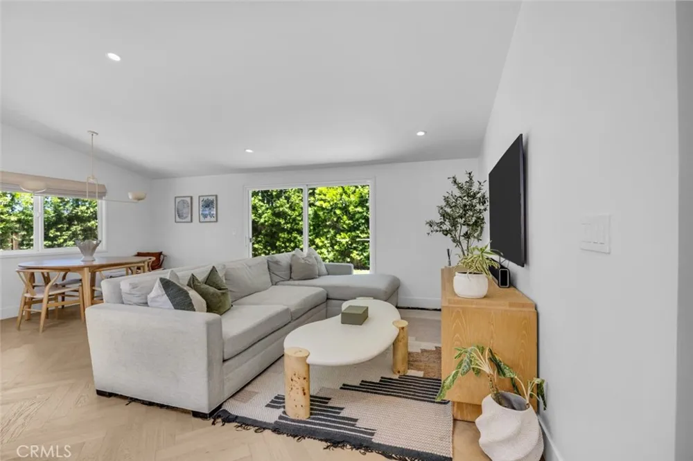 268 E Bay Street Costa Mesa, CA 92627