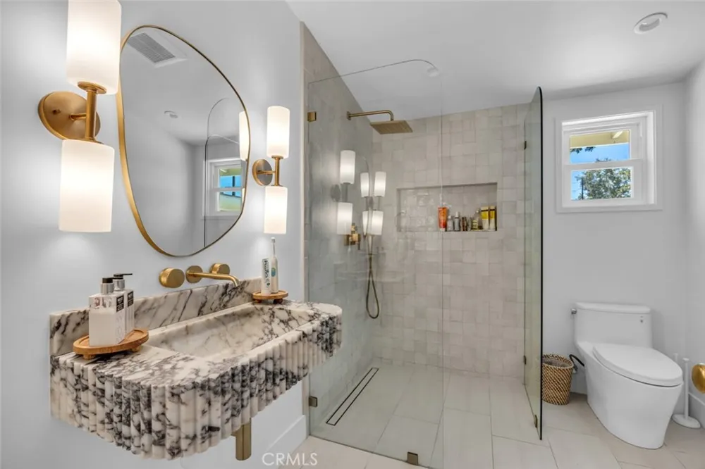 268 E Bay Street Costa Mesa, CA 92627