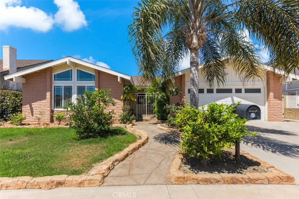 11157 Flower Ave Fountain Valley, CA 92708