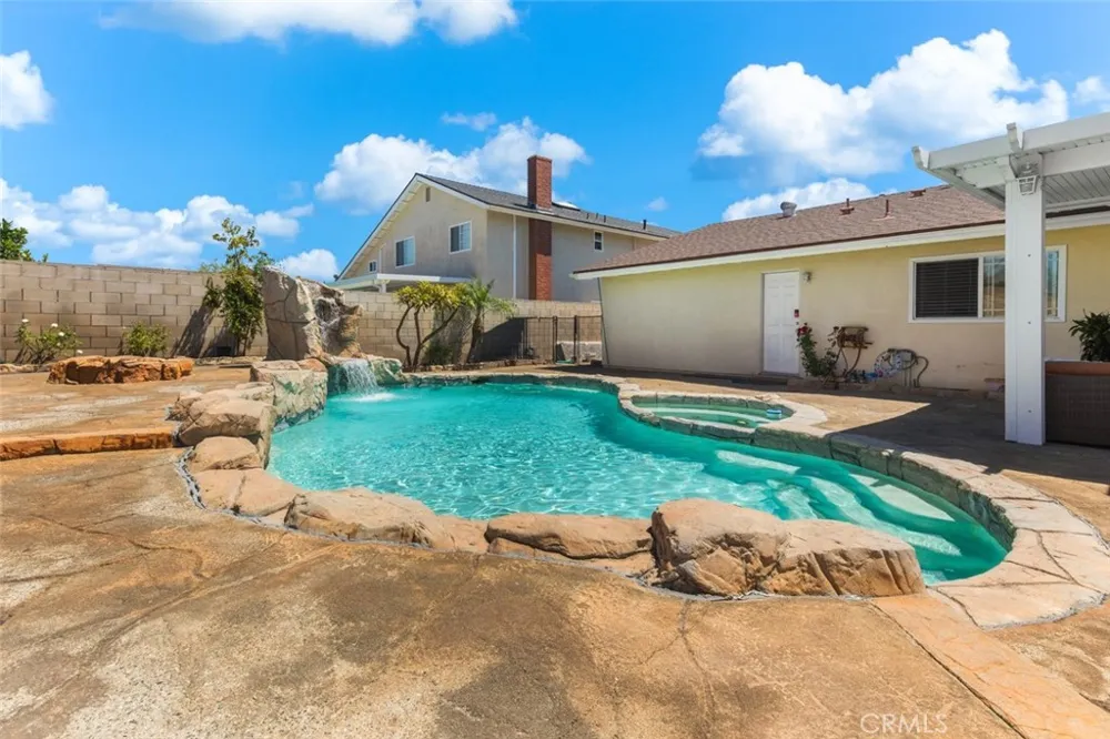11157 Flower Ave Fountain Valley, CA 92708