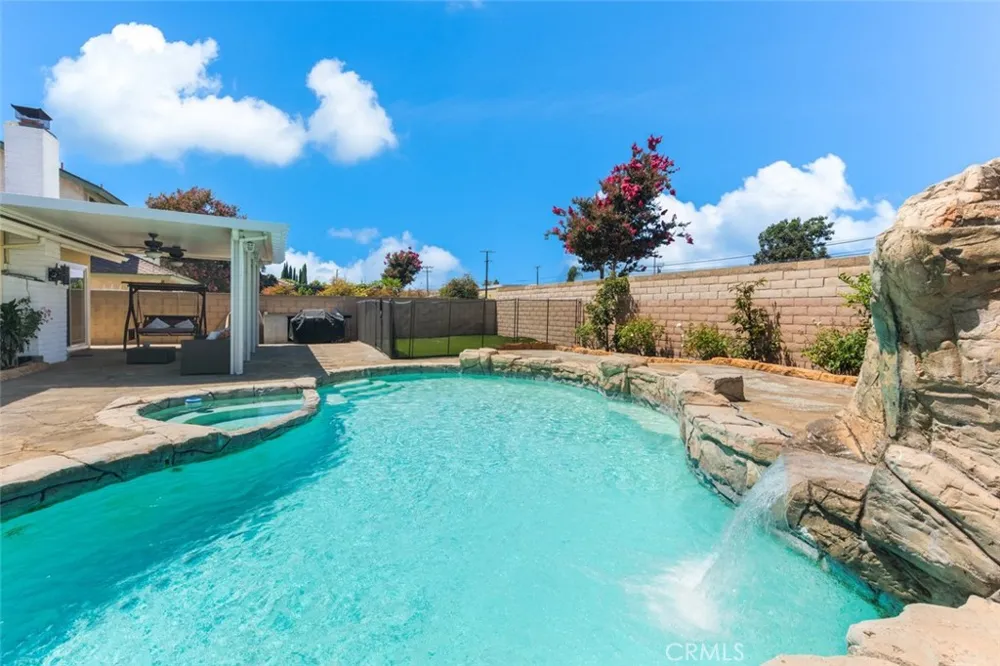 11157 Flower Ave Fountain Valley, CA 92708
