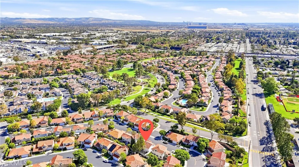 2051 Pueblo Tustin, CA 92782