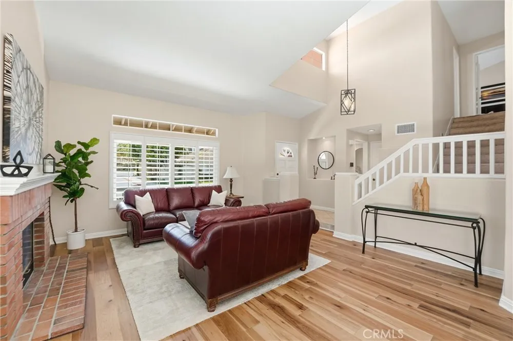 2051 Pueblo Tustin, CA 92782