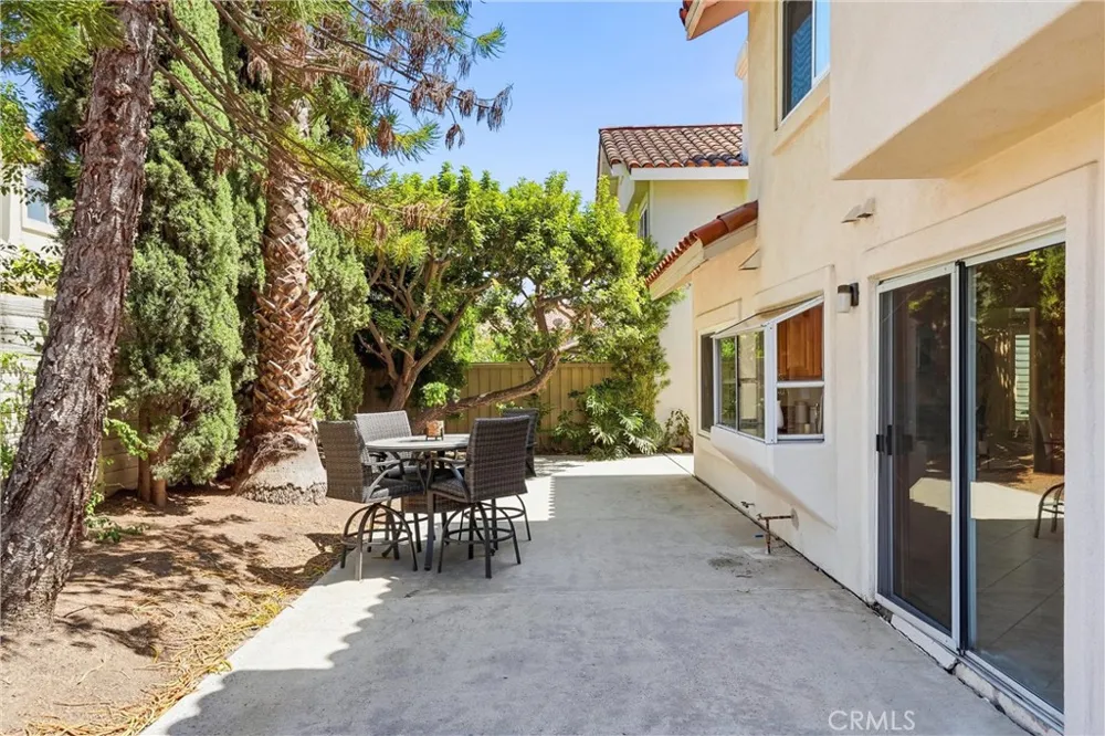2051 Pueblo Tustin, CA 92782