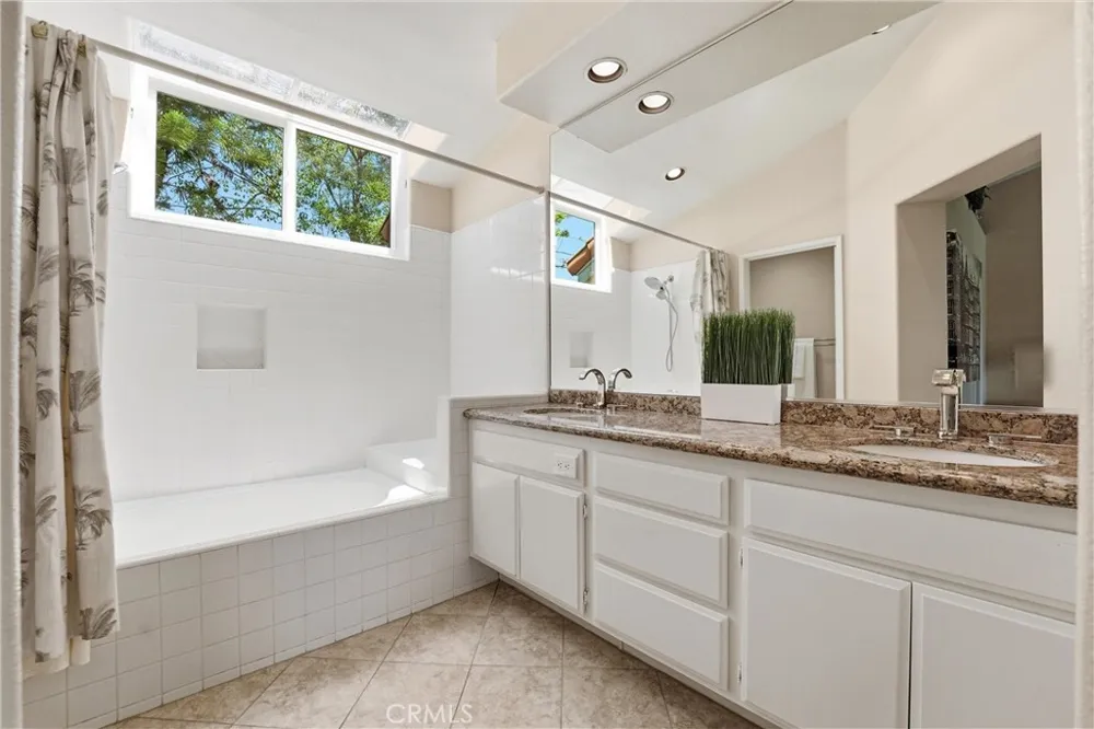 2051 Pueblo Tustin, CA 92782