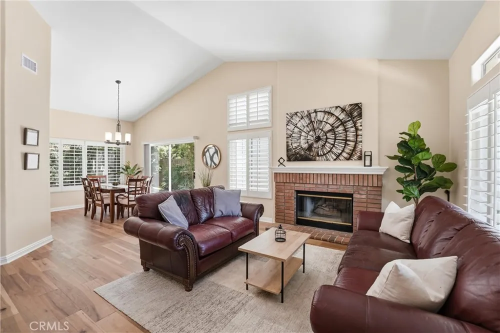 2051 Pueblo Tustin, CA 92782