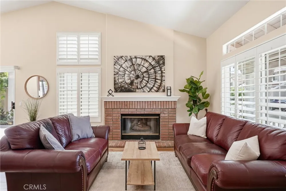 2051 Pueblo Tustin, CA 92782