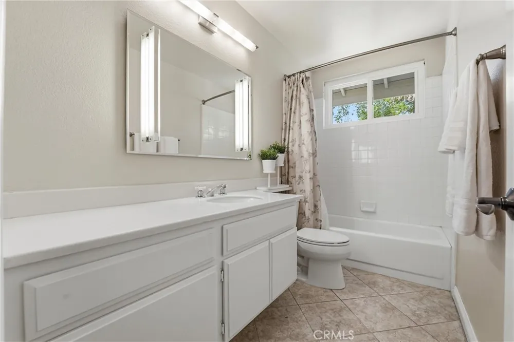 2051 Pueblo Tustin, CA 92782