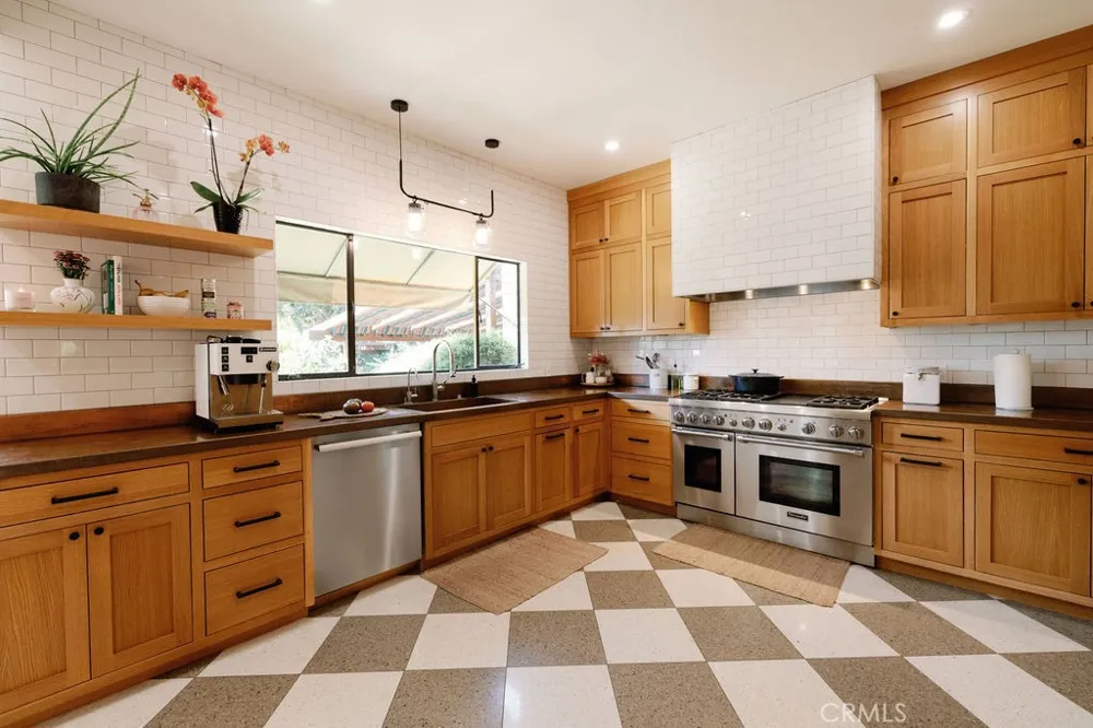 1955 Marengo South Pasadena, CA 91030