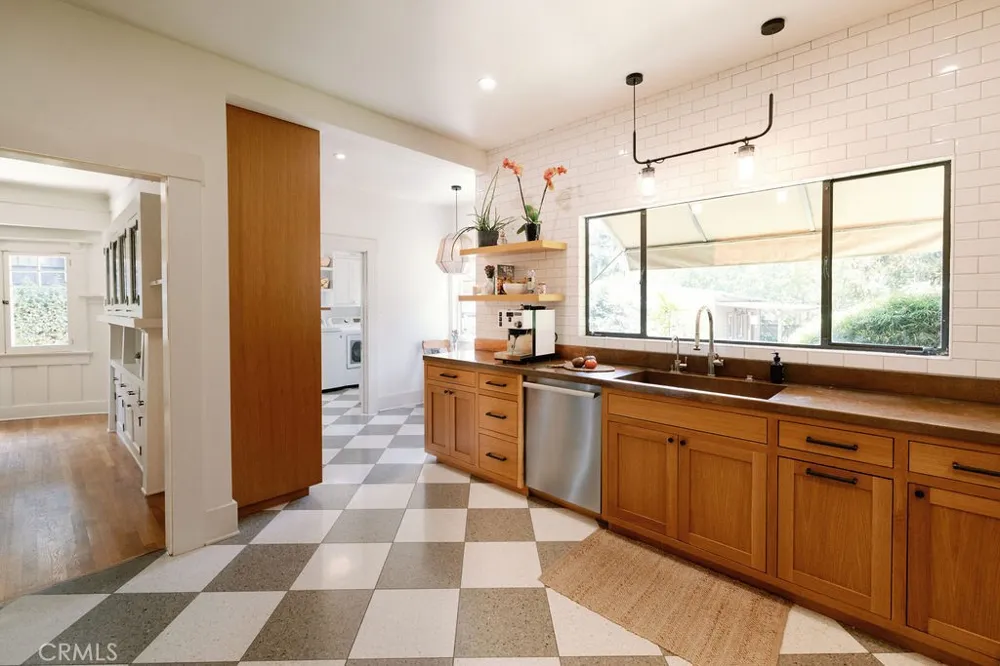 1955 Marengo South Pasadena, CA 91030