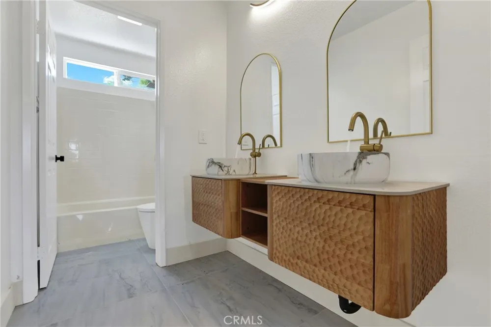 5137 Mendip Oceanside, CA 92057