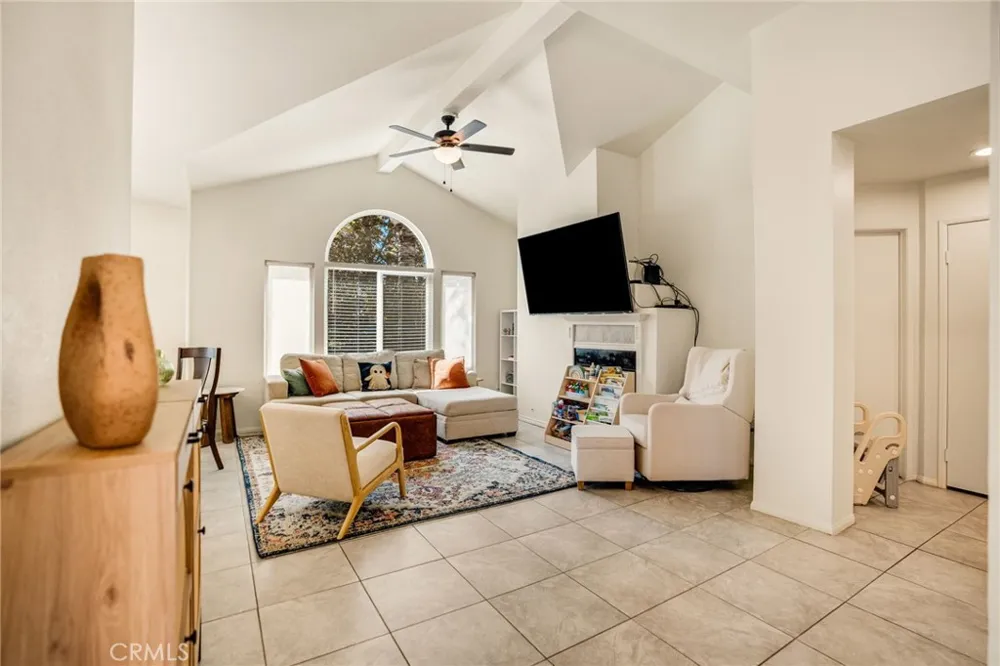 2708 S Montego Ontario, CA 91761