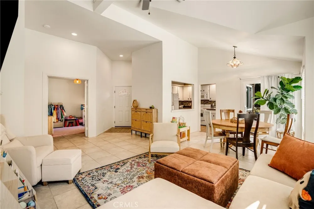 2708 S Montego Ontario, CA 91761
