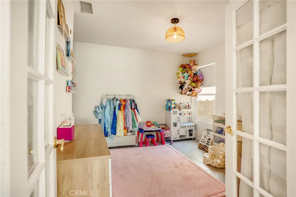 2708 S Montego Ontario, CA 91761