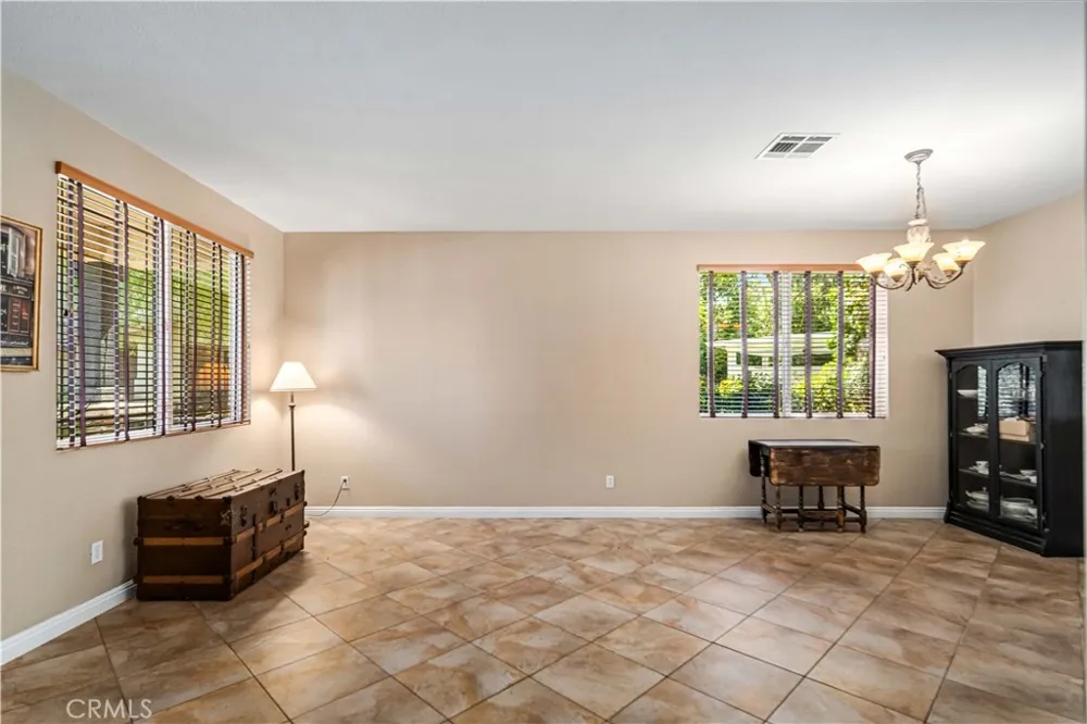 39361 Chantilly Ln Palmdale, CA 93551