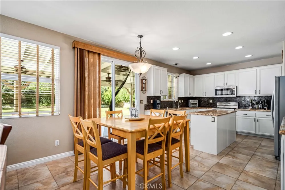 39361 Chantilly Ln Palmdale, CA 93551