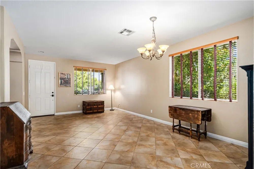 39361 Chantilly Ln Palmdale, CA 93551