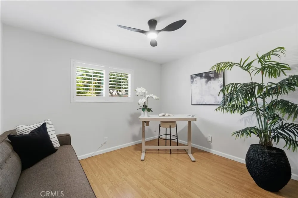 8126 Laramie Avenue Winnetka, CA 91306