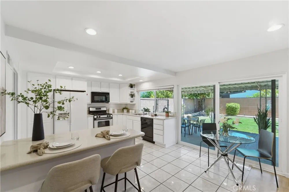 8126 Laramie Avenue Winnetka, CA 91306