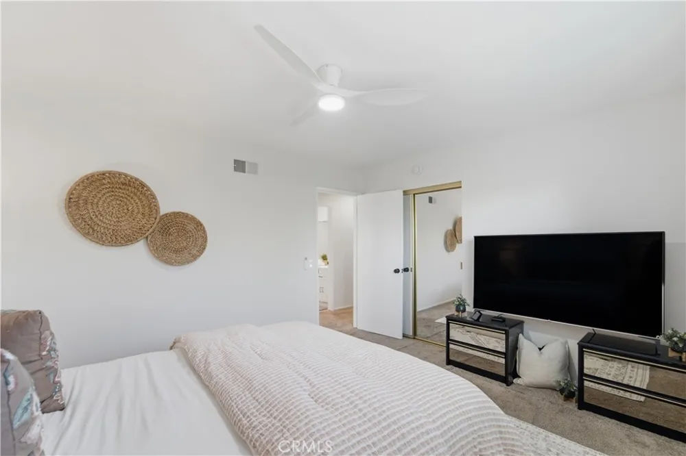 8126 Laramie Avenue Winnetka, CA 91306