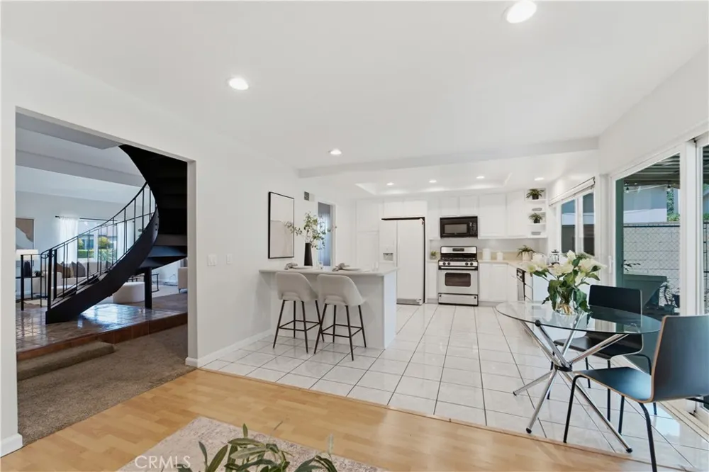 8126 Laramie Avenue Winnetka, CA 91306