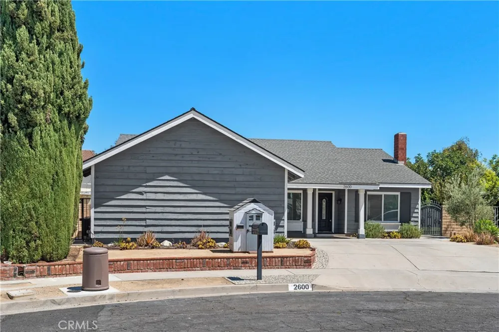 2600 Geneva Fullerton, CA 92833