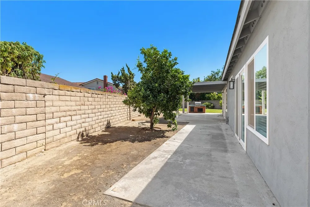 2600 Geneva Fullerton, CA 92833