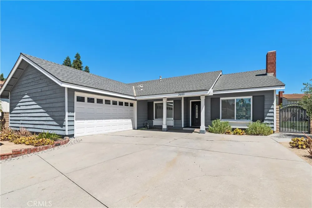 2600 Geneva Fullerton, CA 92833