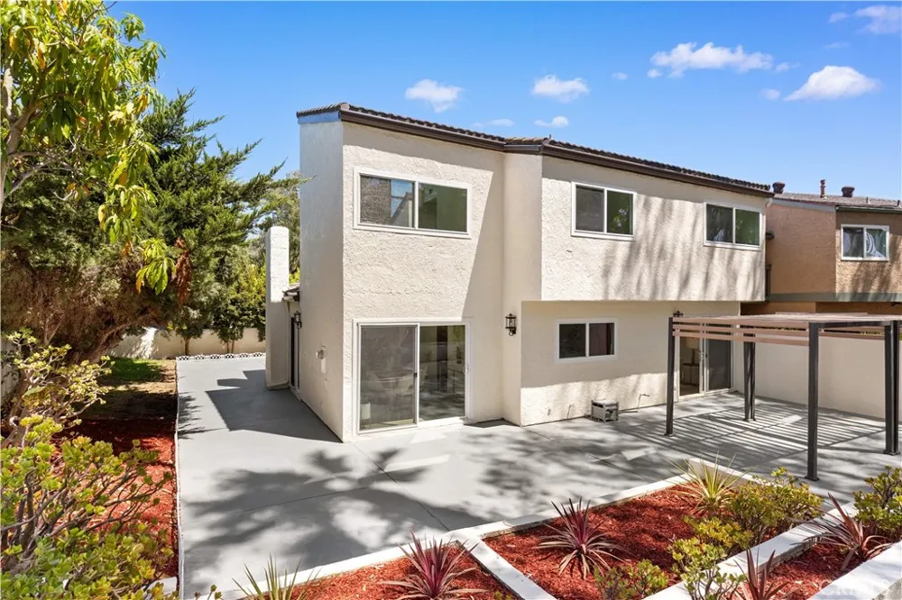 24771 Daphne E Mission Viejo, CA 92691