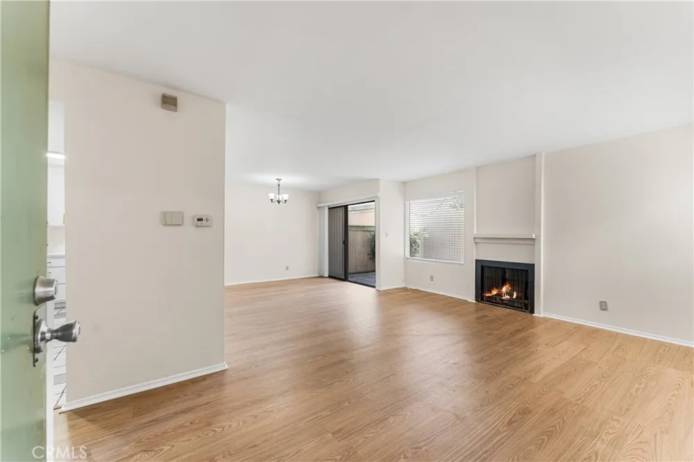10730 Woodley Avenue #7 Los Angeles, CA 91344