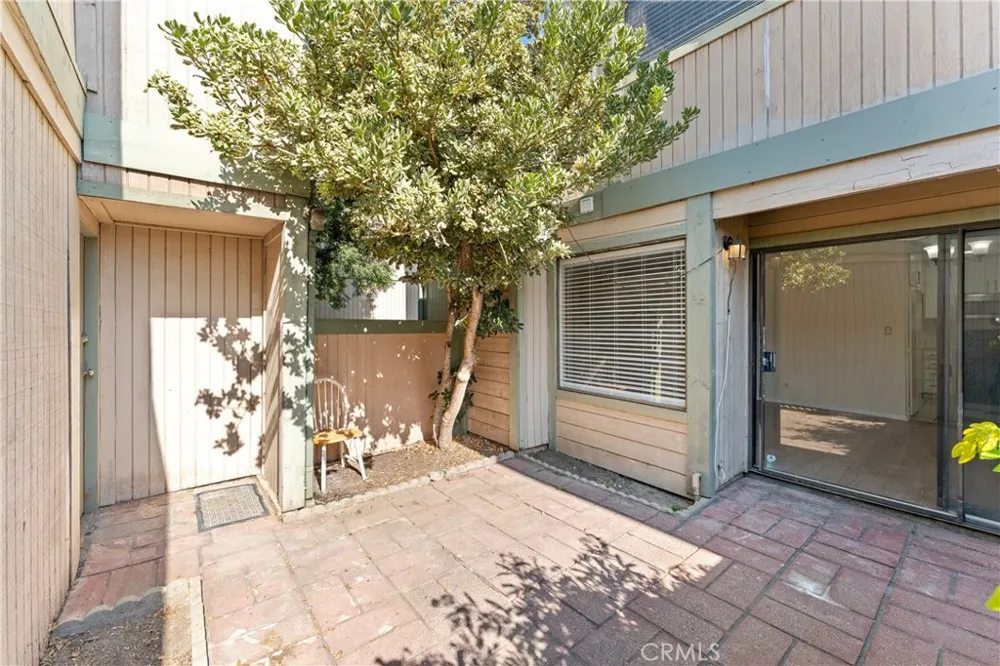 10730 Woodley Avenue #7 Los Angeles, CA 91344