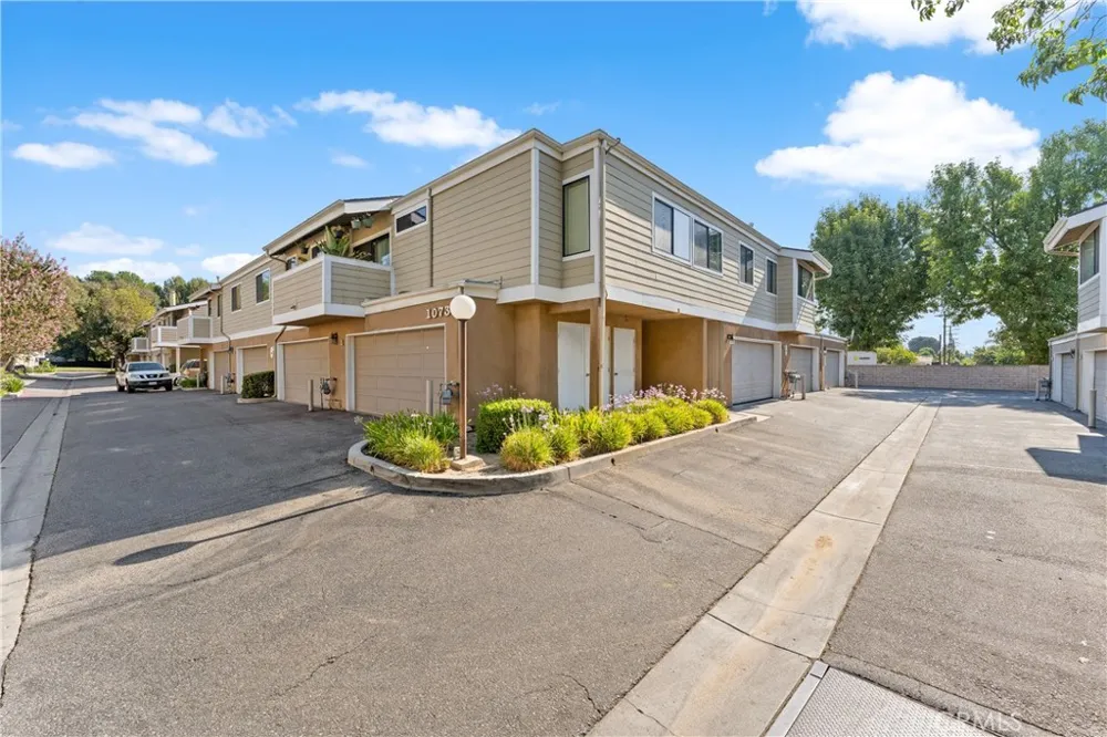10730 Woodley Avenue #7 Los Angeles, CA 91344