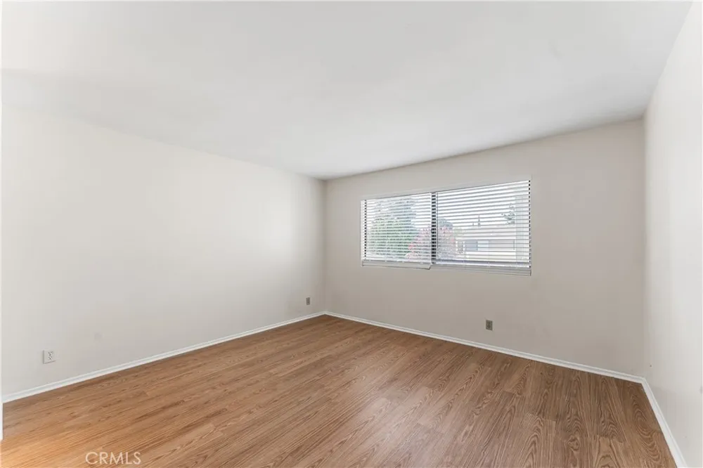 10730 Woodley Avenue #7 Los Angeles, CA 91344