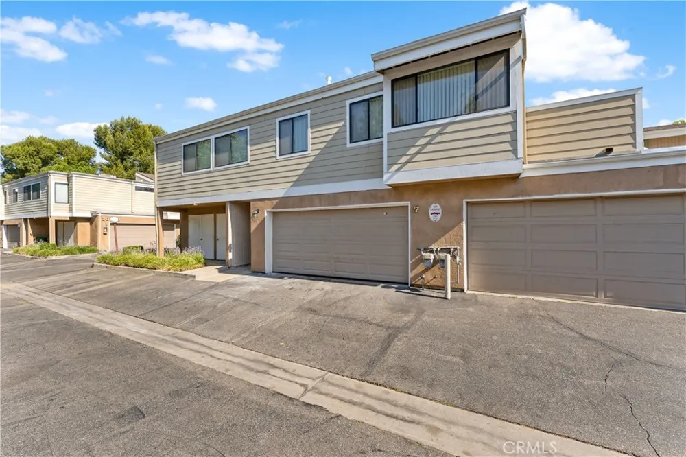 10730 Woodley Avenue #7 Los Angeles, CA 91344