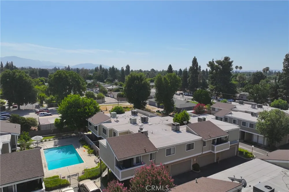 10730 Woodley Avenue #7 Los Angeles, CA 91344