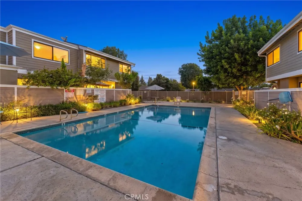 10730 Woodley Avenue #7 Los Angeles, CA 91344