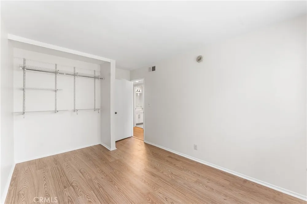 10730 Woodley Avenue #7 Los Angeles, CA 91344