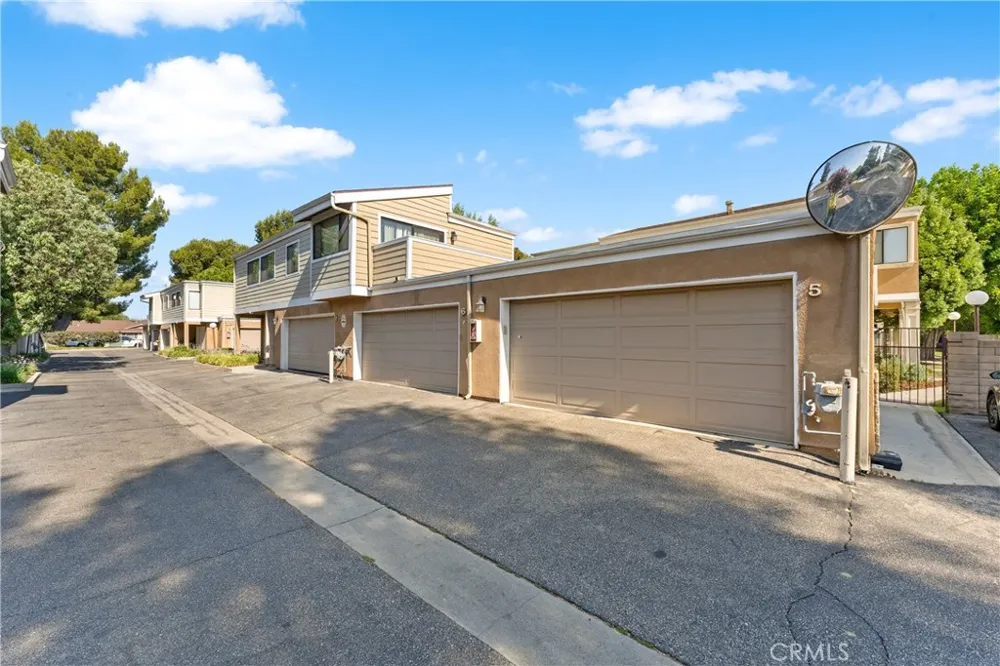 10730 Woodley Avenue #7 Los Angeles, CA 91344