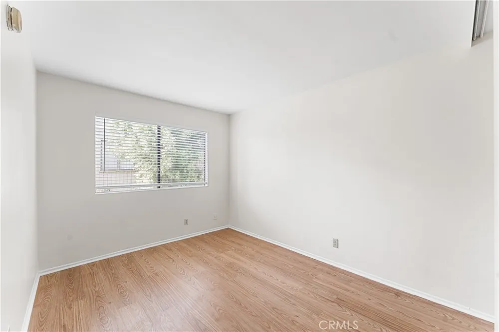 10730 Woodley Avenue #7 Los Angeles, CA 91344