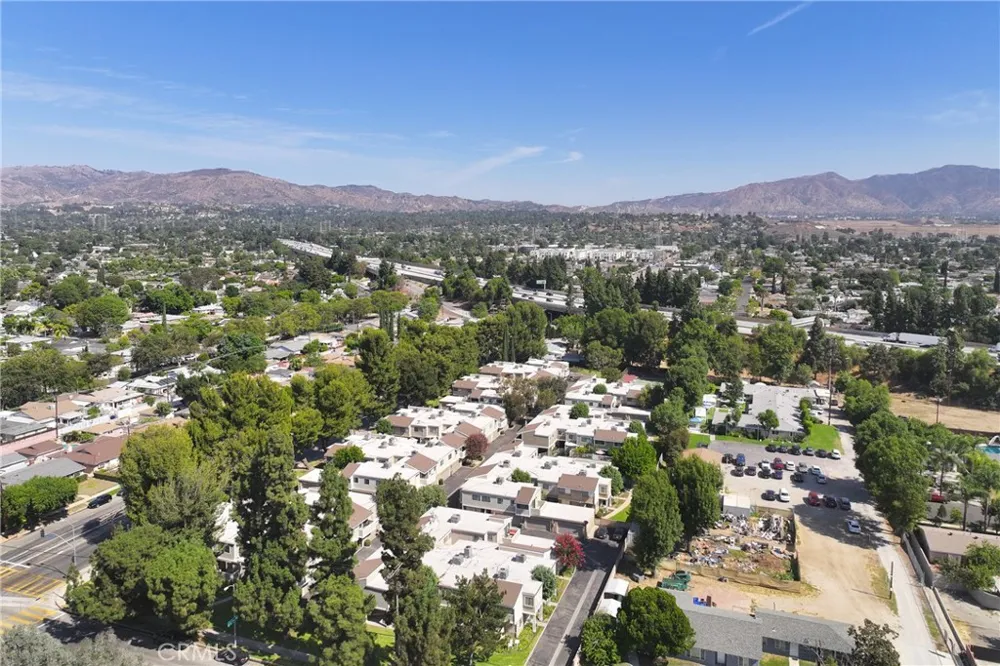 10730 Woodley Avenue #7 Los Angeles, CA 91344