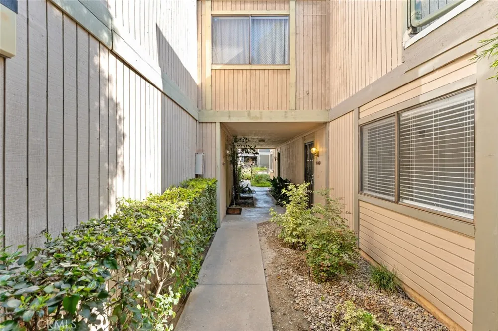 10730 Woodley Avenue #7 Los Angeles, CA 91344
