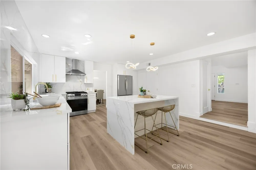 20412 Lake Canyon Walnut, CA 91789