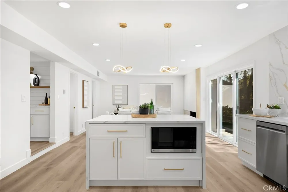 20412 Lake Canyon Walnut, CA 91789