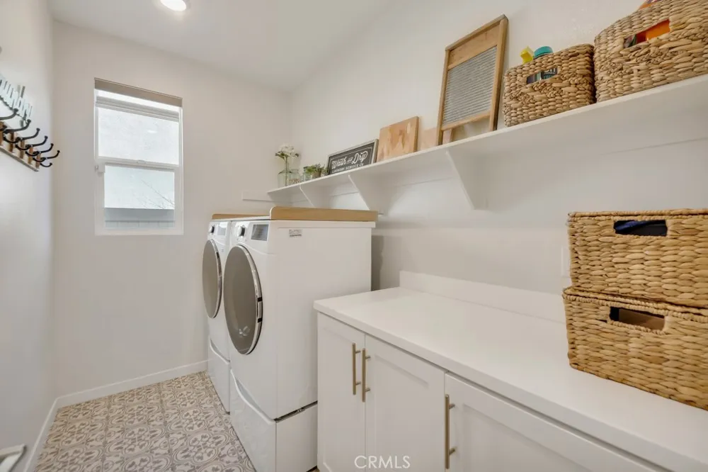 28553 Foothill Saugus, CA 91350