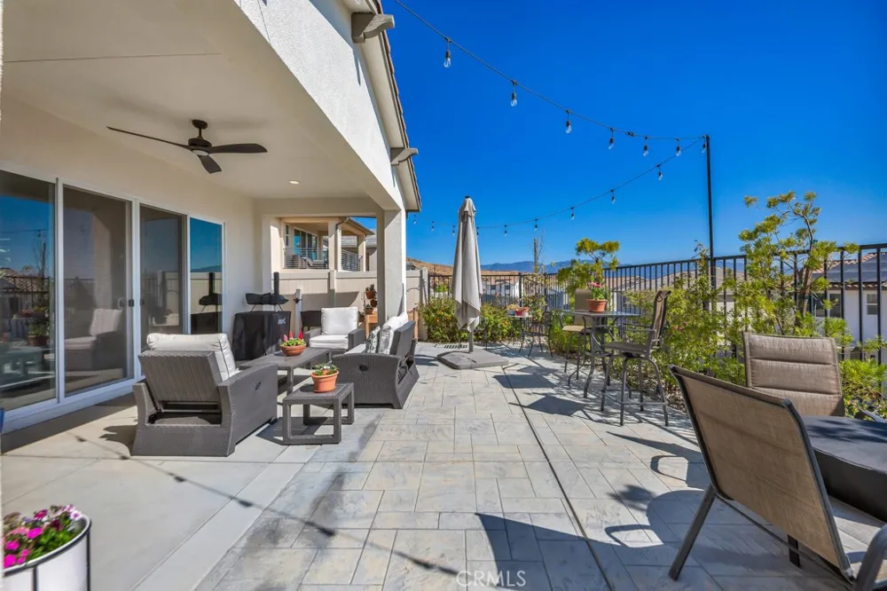 28553 Foothill Saugus, CA 91350