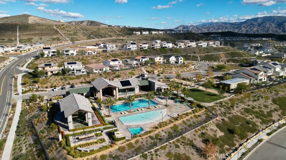 28553 Foothill Saugus, CA 91350
