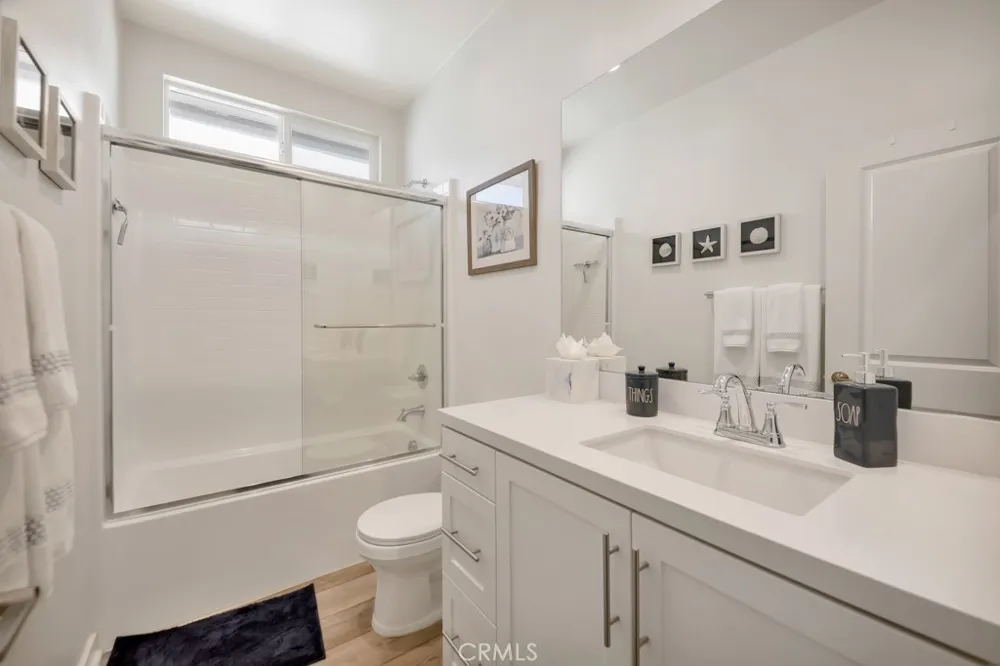 28553 Foothill Saugus, CA 91350